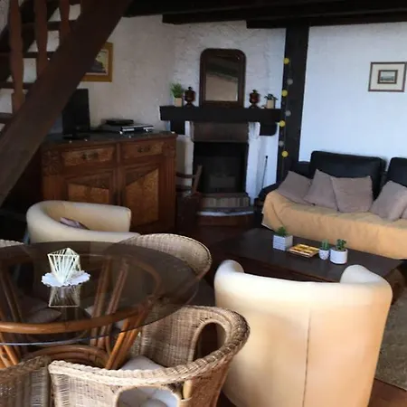 Demi à 150m De La Avec Vue Sur